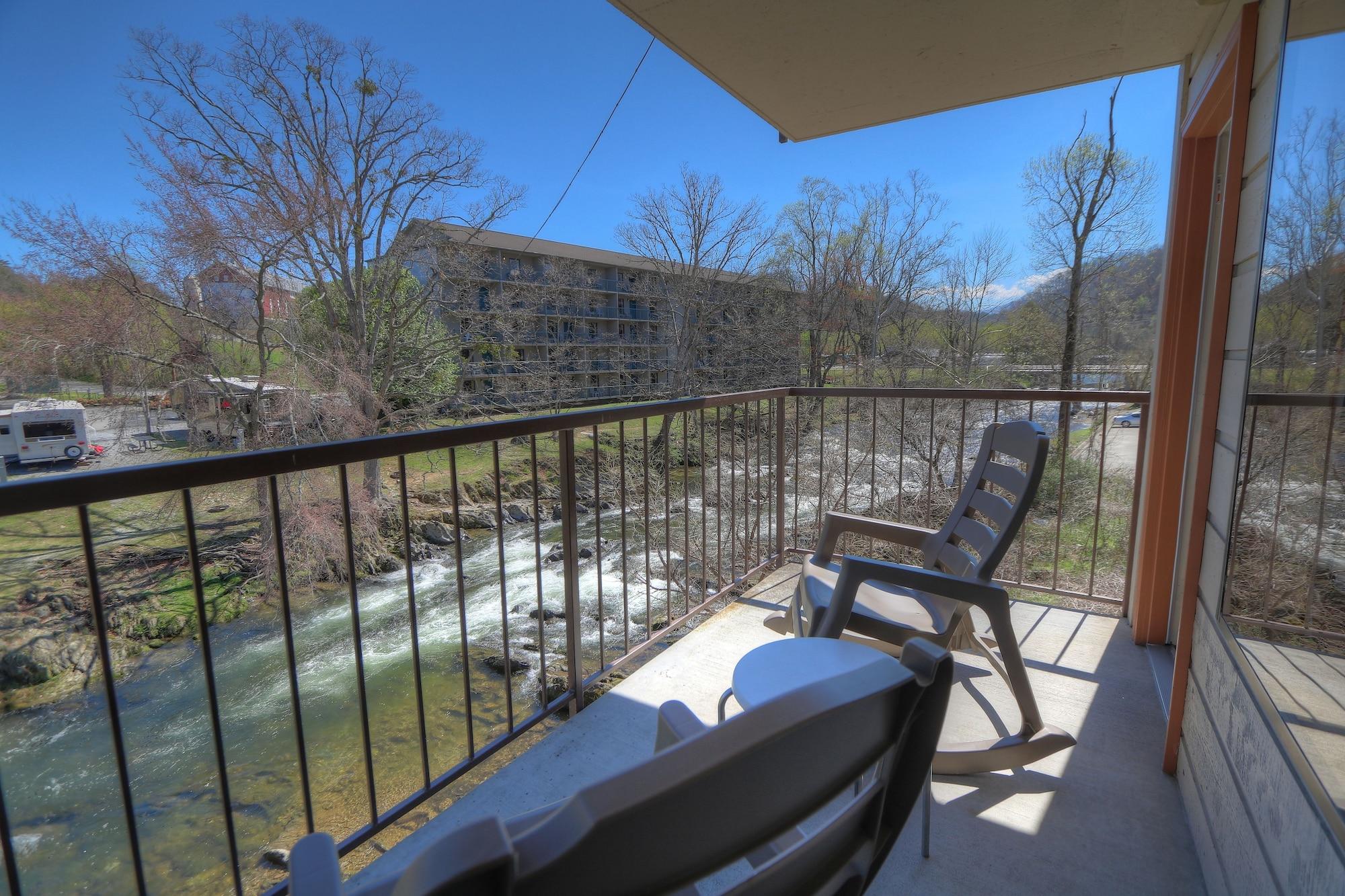 Creekstone Inn Pigeon Forge Exteriör bild